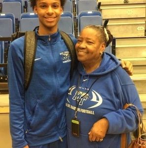 Meet your Posher, Ilona